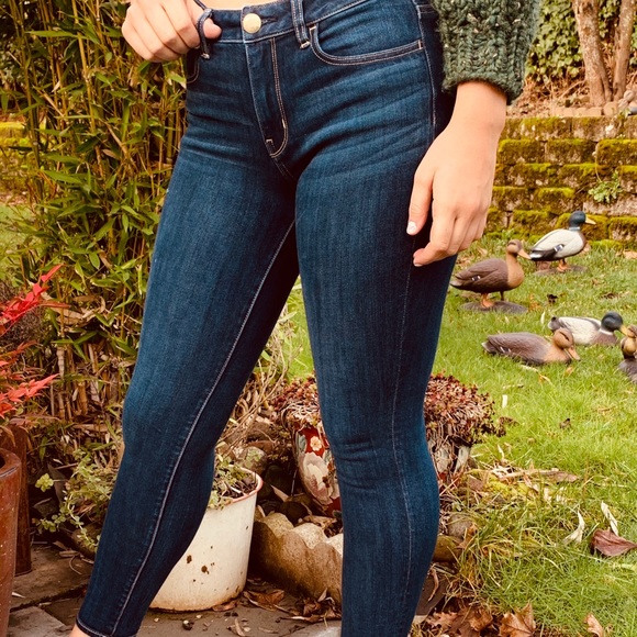 brand new AEO dark wash skinny jeans - Picture 1 of 5